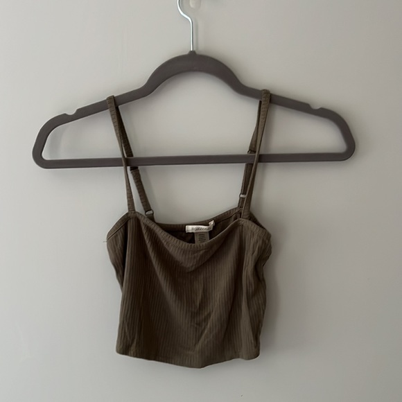 Bozzolo Super Soft Green Crop Tank Top - Picture 3 of 5